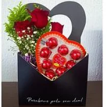 CAIXA COM ROSAS (TRUFAS)